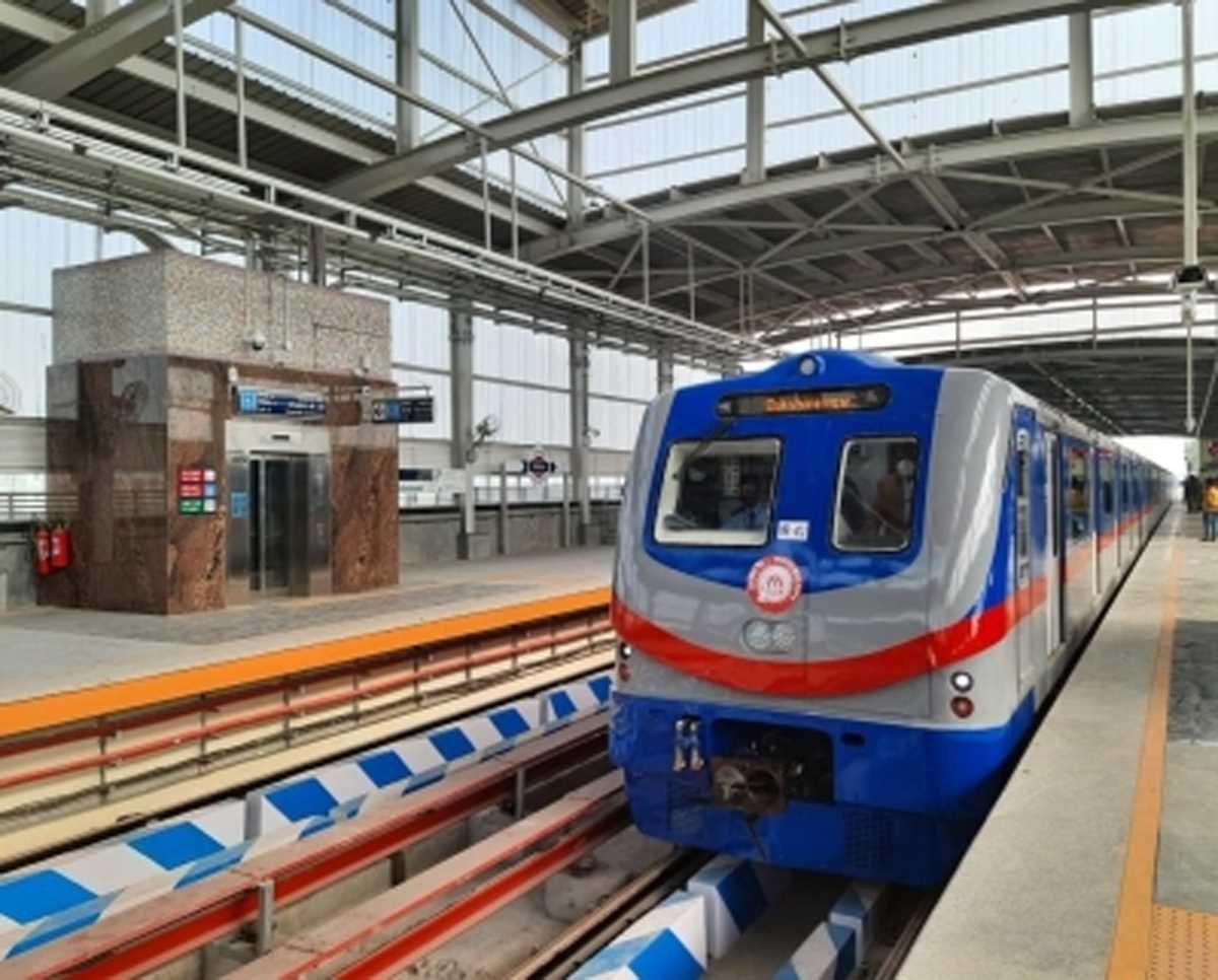 कोलकाता ईस्ट-वेस्ट मेट्रो के लिए 71 घरों को गिराने की जरूरत : विशेषज्ञ